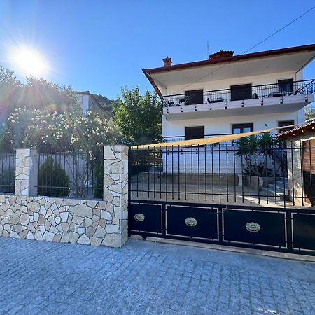 Stone House Under A Rock Kukos Apartment ซีเกีย ภายนอก รูปภาพ