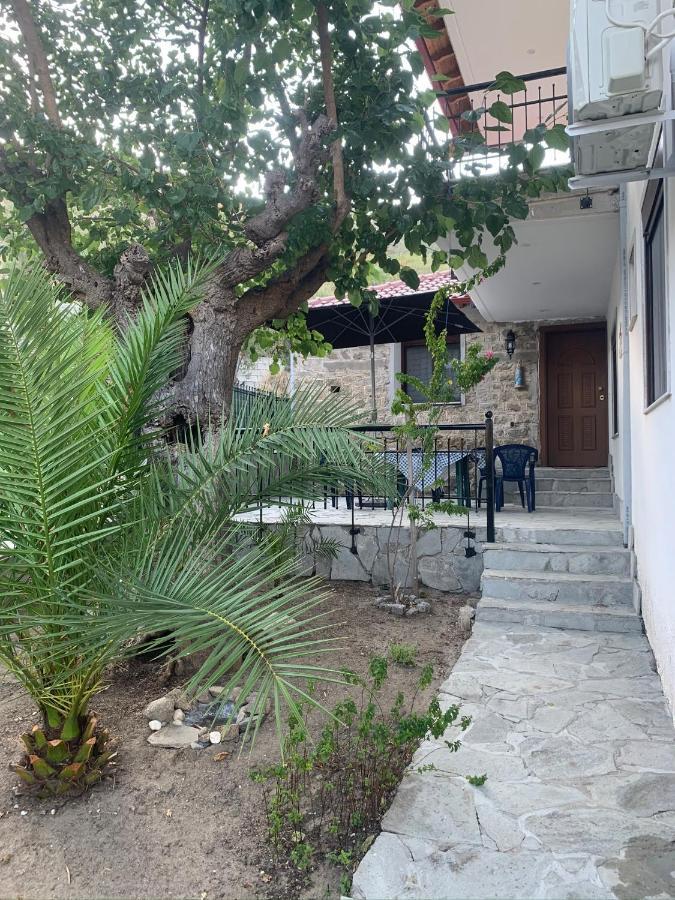 Stone House Under A Rock Kukos Apartment ซีเกีย ภายนอก รูปภาพ
